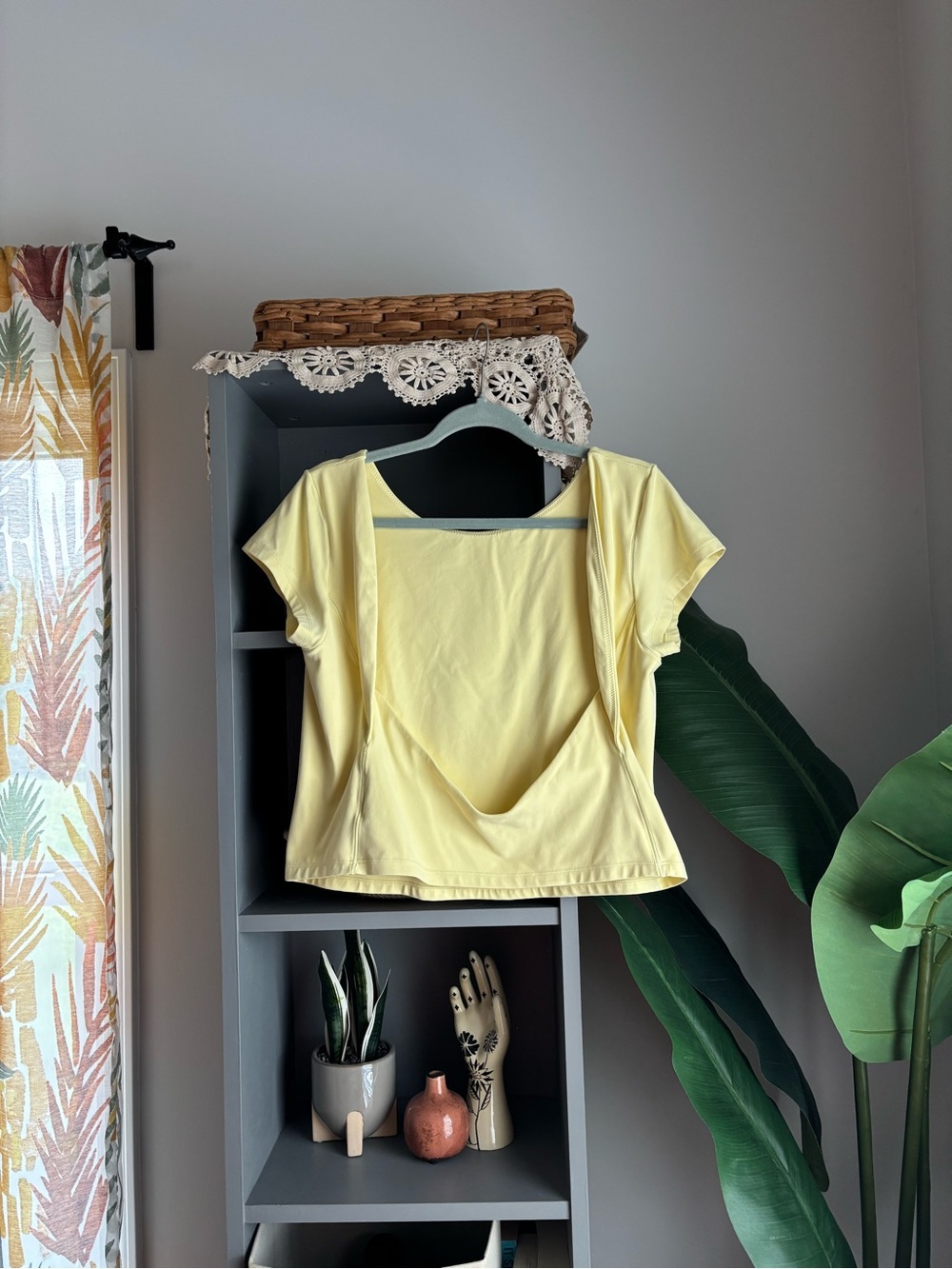 offline by aerie athletic top with dipped back - Picture 2 of 4